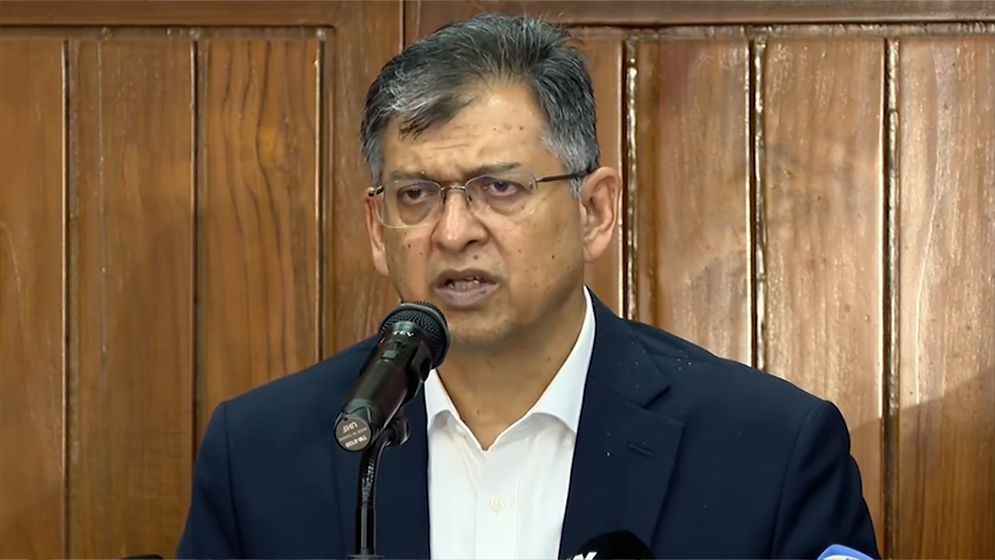 বিরোধীদলসহ সব পক্ষের সঙ্গে আলোচনা করেই সংবিধান সংশোধন: স্বরাষ্ট্রমন্ত্রী