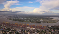 রেকর্ড আয় চট্টগ্রাম বন্দরের, তবে বাড়ছে জাহাজের অবস্থানকাল; উদ্বিগ্ন ব্যবসায়ীরা