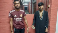বাকৃবিতে ২ ছিনতাইকারী আটক