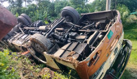 রামুতে বাস-কাভার্ডভ্যানের সংঘর্ষে নিহত ৩, আহত ৭