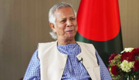 ড. ইউনূসের পদত্যাগ ভাবনায় নড়বড়ে হয়ে পড়েছে অন্তর্বর্তী সরকার