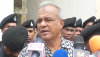 “অবৈধ বাংলাদেশিকে নেব, রোহিঙ্গাকে নয়” — স্বরাষ্ট্র উপদেষ্টার কড়া বার্তা