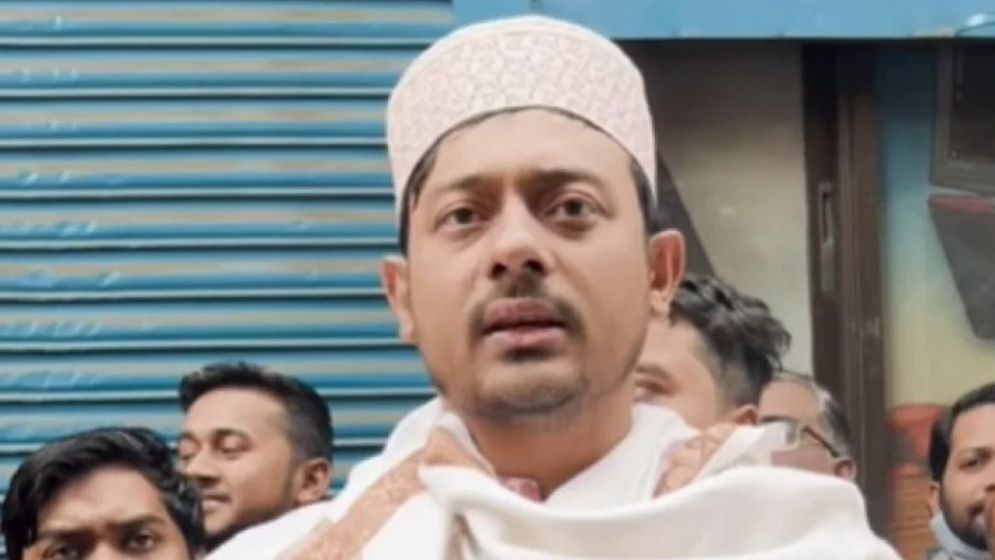 কবর জিয়ারত ও শাহবাগে গণসংযোগের মাধ্যমে প্রচারণা শেষ করলেন নাসীরুদ্দীন পাটওয়ারী