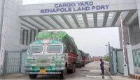 ভারতের নিষেধাজ্ঞায় ব্যাহত সীমান্ত বাণিজ্য